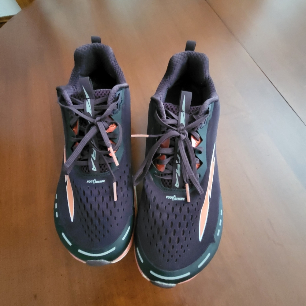ALTRA Torin 4 Size 9.5